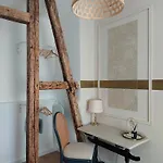 Gallery *